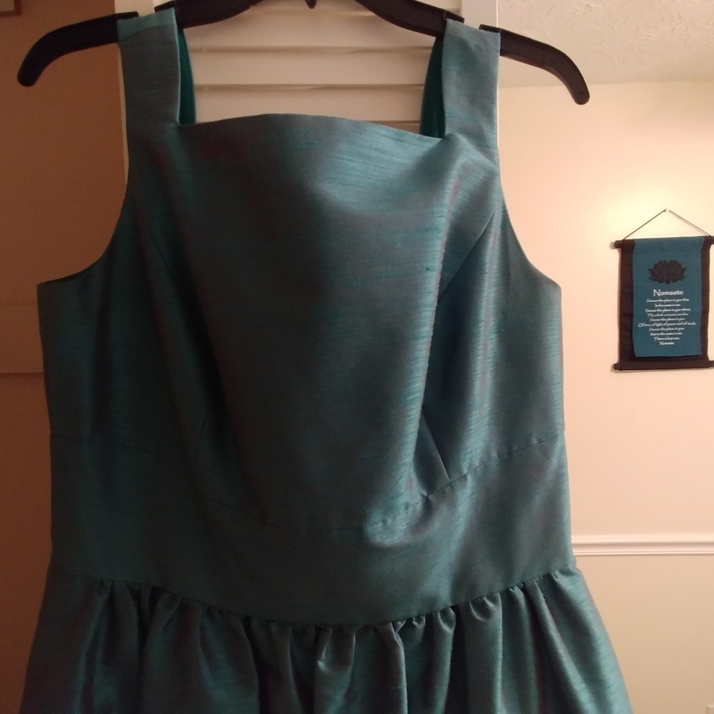 Vintage style dress with pockets!